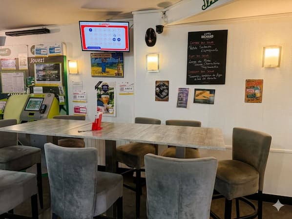 Espace TV Amigo au bar Le Saint Ouen Saint-Ouen-du-Tilleul FDJ